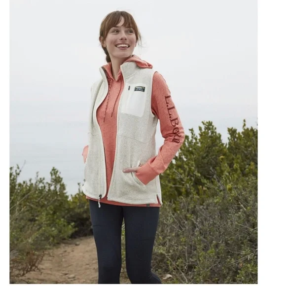 NWOT Women's L.L.Bean Sweater Fleece Long Vest - Picture 8 of 9